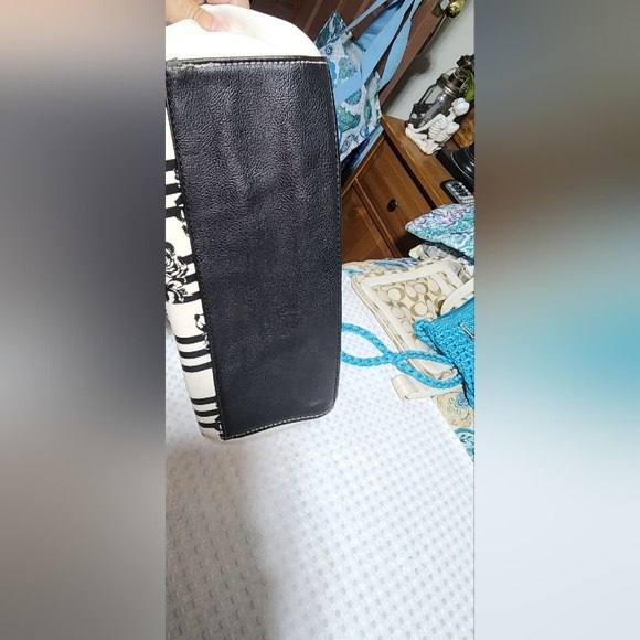 BETSEY JOHNSON EUC BOW SATCHEL BAG - Picture 9 of 10